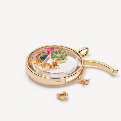 Adorne Amulet