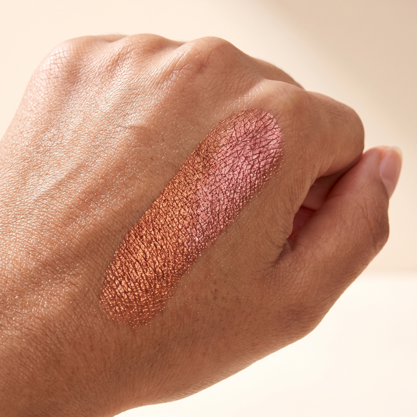 ChromaTap Multichrome Eyeshadow